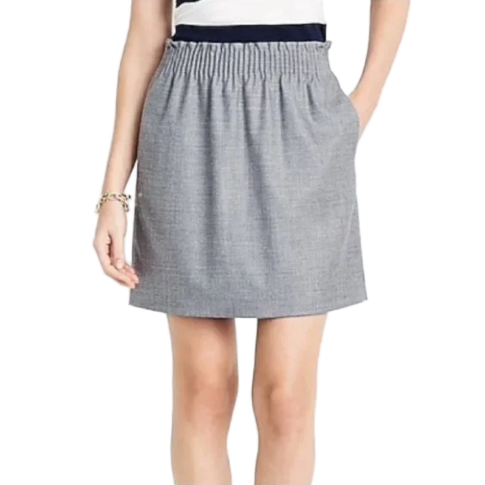 🪗J. Crew Gray Mini Skirt elastic waist size 4 GUC..